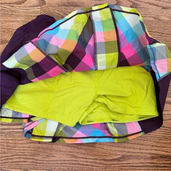 Maroon and colourful lulu skirt. Size 8 - Picture 3 of 3